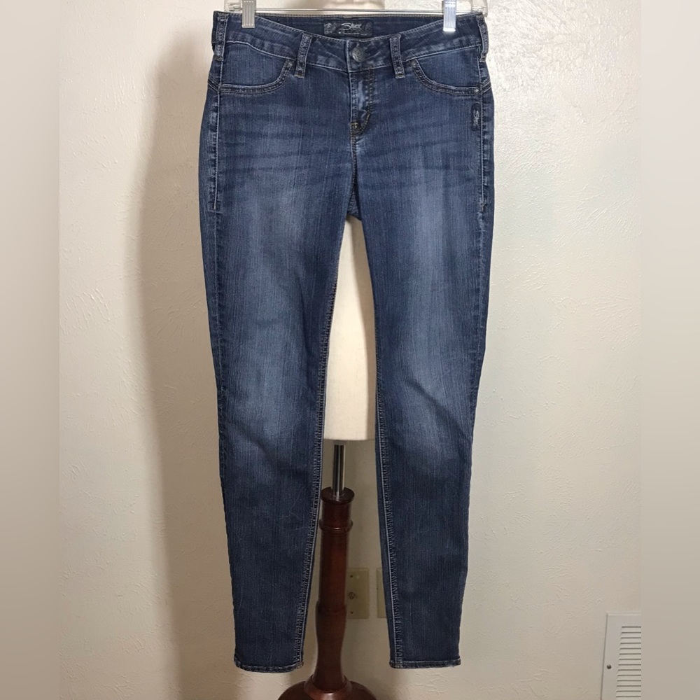 Silver Camden Rose jeggings. Pre-loved. Size 29 x 31.